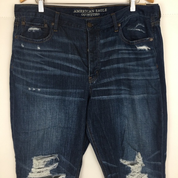 American Eagle Vintage High Rise Distressed Raw Hem Stretchy Mom Jeans Size 18 - Picture 3 of 13